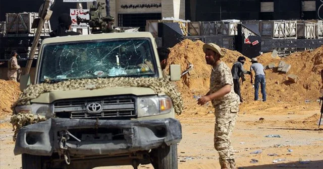 Libya nın başkenti Trablus ta başlayan çatışmalar Ateşkes Komitesinin müdahalesiyle durdu Dünya Haberleri