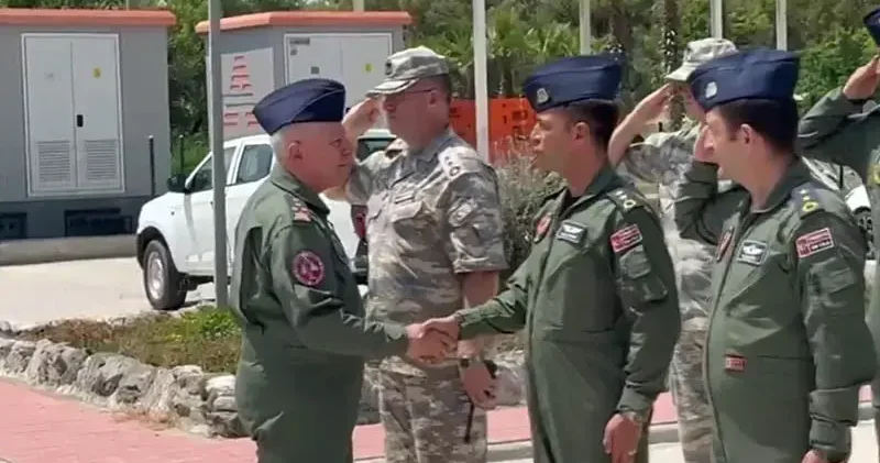 Hava Kuvvetleri Komutanı Orgeneral Kadıoğlu, Mehmetçik ile bayramlaştı