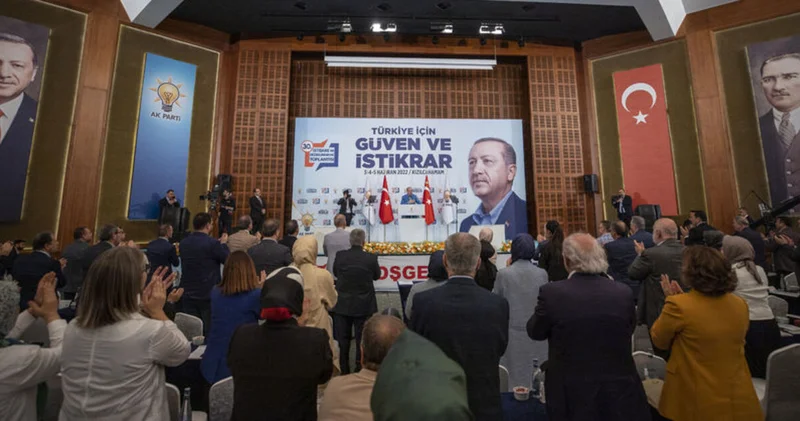 Son dakika: AK Parti kampa giriyor: Terörsüz Türkiye, yeni anayasa çalışmaları ve ekonomi gündemde Son dakika haberleri
