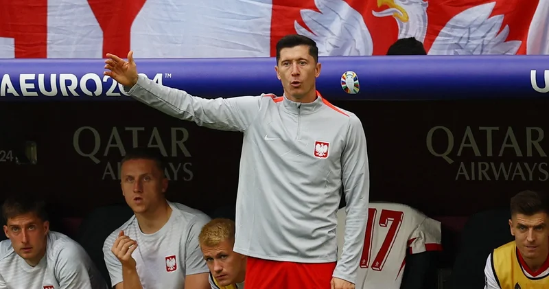 Robert Lewandowski den herkesi şok eden milli takım kararı: O varsa ben yokum