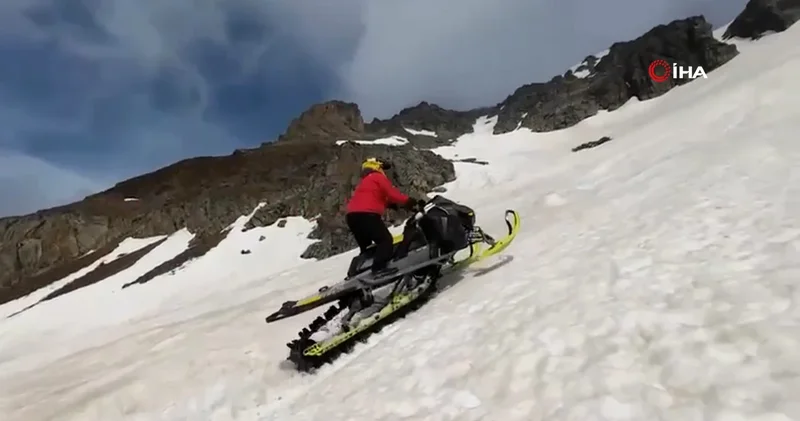 Rize’de yaz aylarında karda kayak keyfi