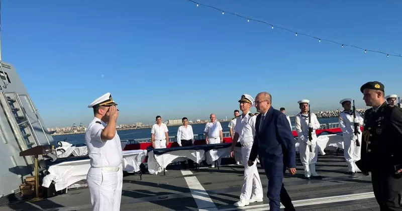 TCG Büyükada Korveti, İskenderiye Limanı nda