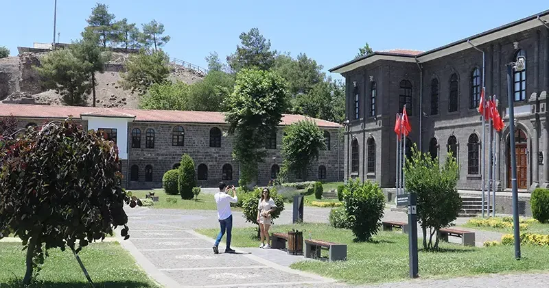 Diyarbakır’da 100 bine yakın eser bulunan müzeyi 6 ayda 141 bin kişi ziyaret etti
