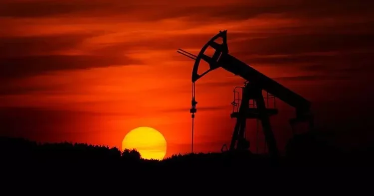 Petrol fiyatları iki haftanın zirvesinden döndü