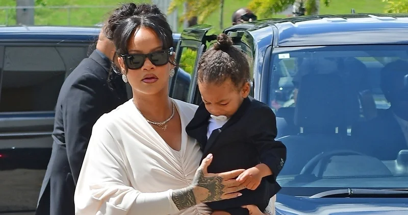 Rihanna, babası Ronald Fenty nin Barbados taki cenazesinde magazin haberleri