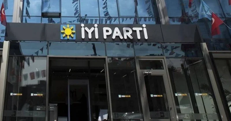 İYİ Parti den yurttaşlara manidar SMS!