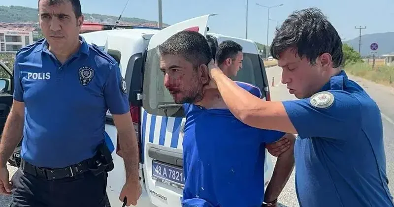 Muğla da takip sırasında 4 polis otosuna çarpan sürücü tutuklandı