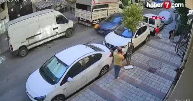 Yürekleri Ağıza Geldi! Aniden yola fFırlayan çocuğa otomobil çarptı