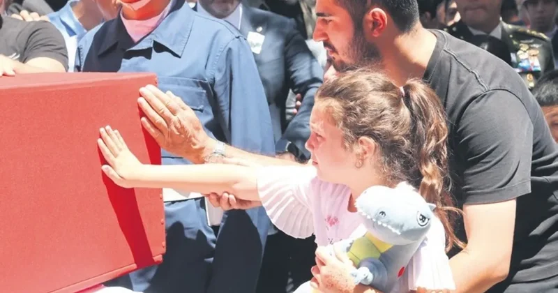 Kızlarından 3 şehide veda