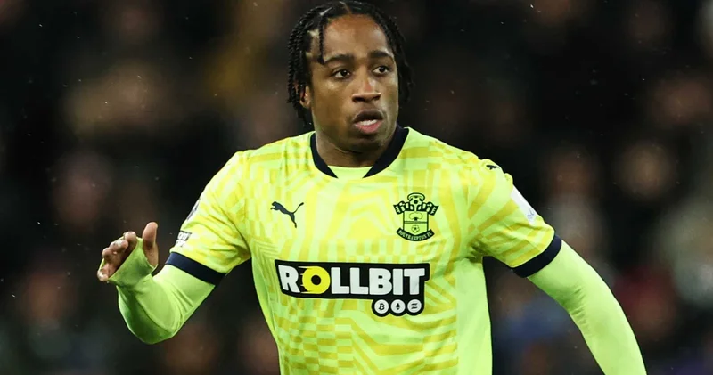Kyle Walker Peters ta son durum... Fenerbahçe den değil, Beşiktaş tan resmi teklif var