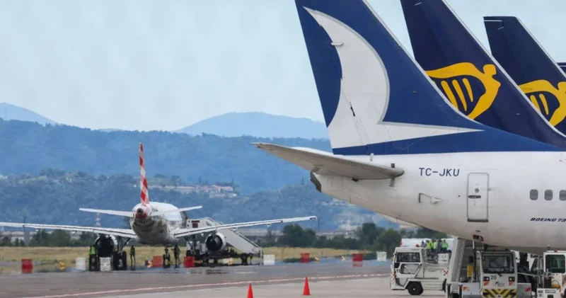 İtalya daki uçağın motoruna çekilen adamla ilgili şok gerçek: Göğsünü yumruklayarak çığlıklar atıyordu!