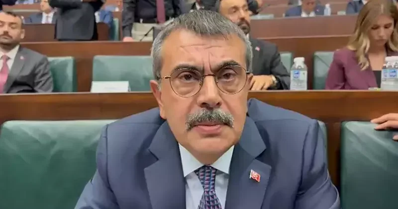 Bakan Tekin den 4 yıllık zorunlu lise eğitimine ilişkin açıklama