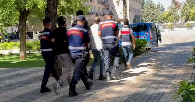 Gaziantep te DEAŞ operasyonunda 2 kişi tutuklandı VİDEO İZLE