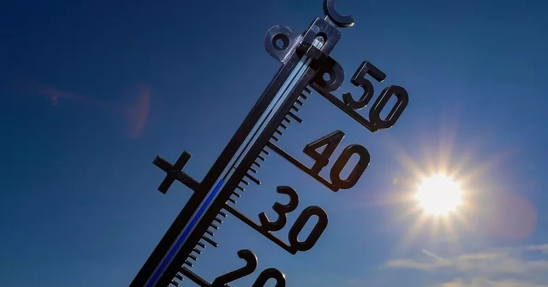 Adana da son 95 yılın en sıcak günü yaşandı
