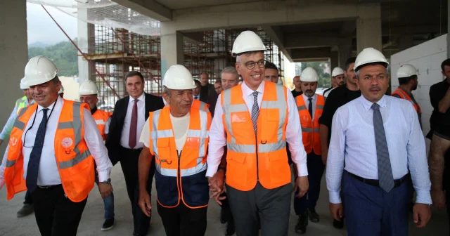 Bakan Memişoğlu: Cumhurbaşkanımızın hayalim dediği hastaneyi 2026 da açıyoruz VİDEO İZLE