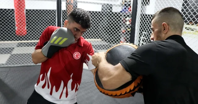 Yenilmez kick boksçu Yusuf Eren in nakavt oranı yüzde 89 Elazığ Haberleri