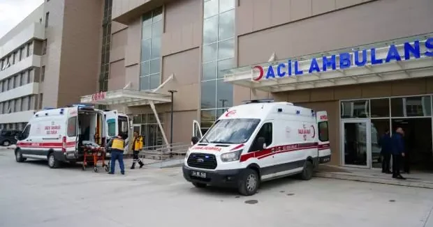 Erzincan haberleri Refahiye’de feci kaza: 1 ölü, 3 yaralı 09 Ağustos 2025