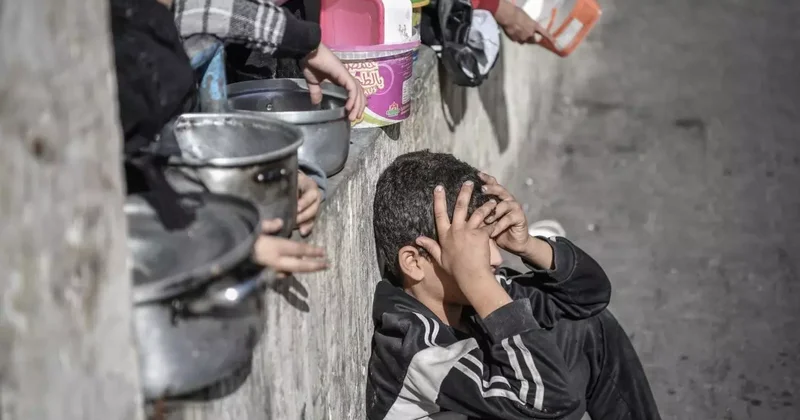 Gazze deki soykırım açlıkla sürerken tüm dünyada israf kol geziyor!