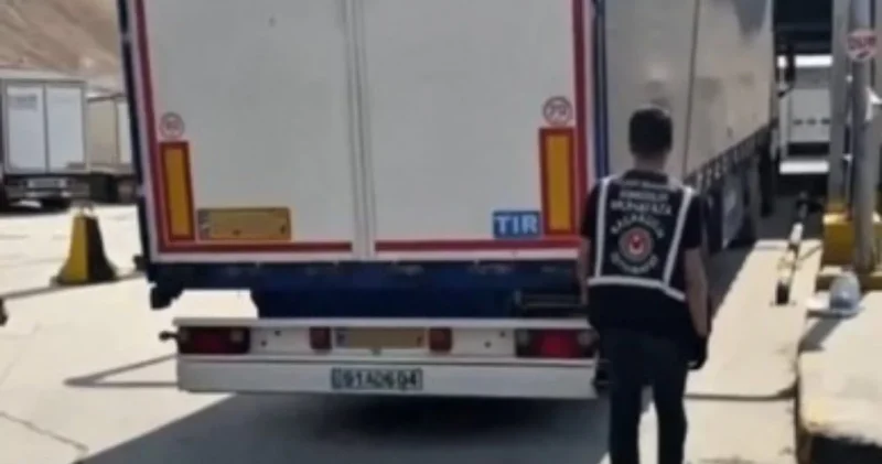 Hakkari de uyuşturucu operasyonu: TIR da ele geçirildi