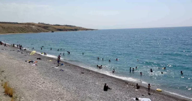 Mollakasım Plajı: Van ın Mavi Bayraklı Cenneti