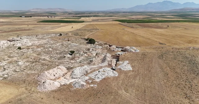 Taş ustaları ilçelerinin simgesi kasaba taşı nın unutulmaması için çalışıyor Karaman Haberleri
