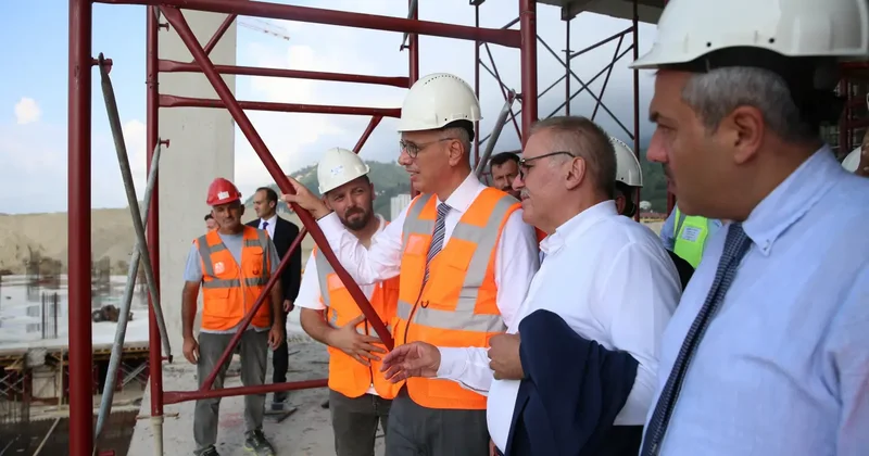 Sağlık Bakanı, Rize Şehir Hastanesi inşaatında: 993 tane izolatör var