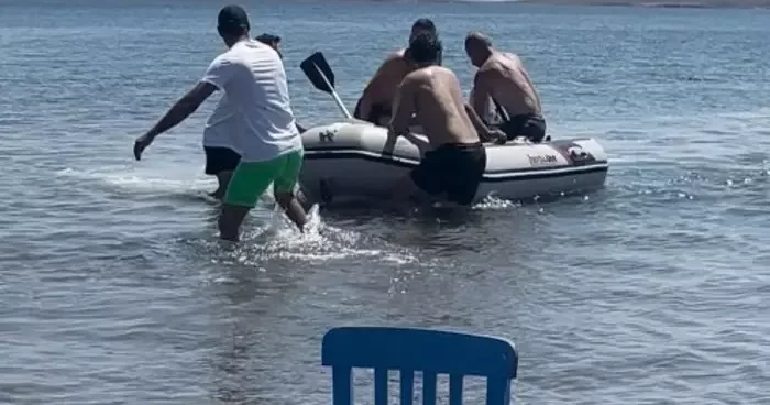 Yürüyerek gidilen adada can pazarı