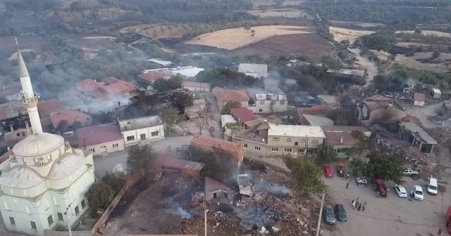 Çanakkale deki orman yangını ikinci gününde; yanan alanlar ve evler havadan görüntülendi Çanakkale Haberleri