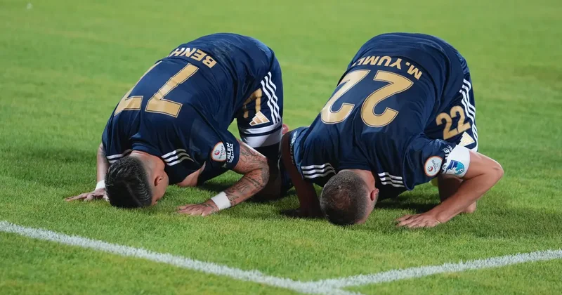 1. Lig’de 2 efsane takım kapıştı! 3 puan ikinci yarı geldi