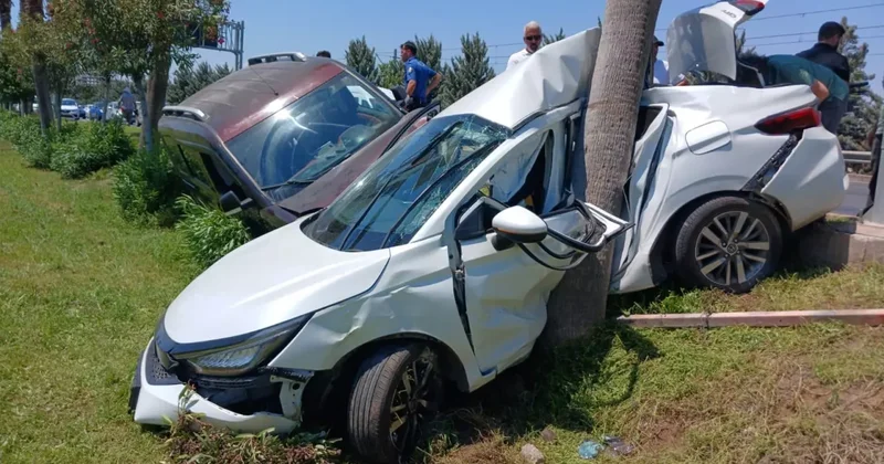 Antalya da can pazarı! Feci kaza polis aracına çarpmasıyla son buldu