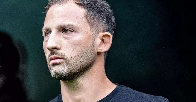 Eski Rus futbolcu Mostovoy, Tedesco yu yerden yere vurdu