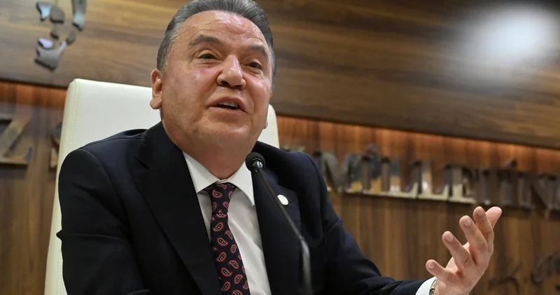 Muhittin Böcek hastaneye sevk edildi