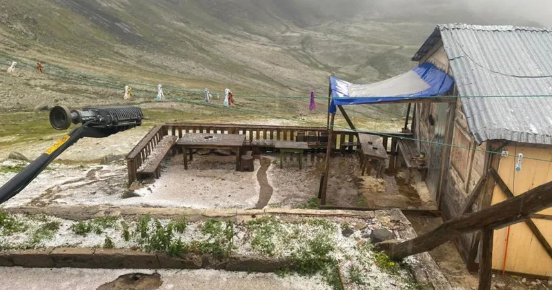 Rize’de yaylarda dolu yağışı