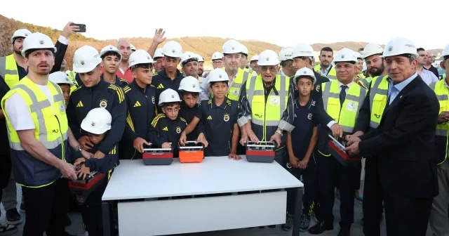 Fenerbahçe Futbol Akademisi Projesi’nin tanıtım töreni yapıldı Futbol Haberleri