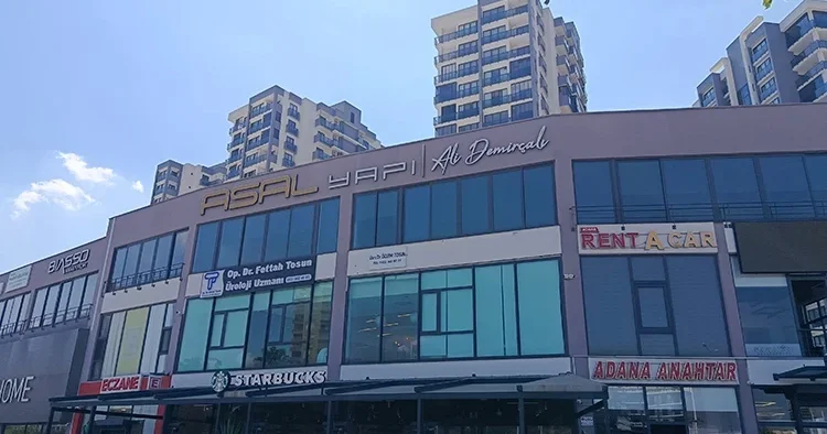 Belediye başkanının iş yerindeki odasına silahlı saldırı