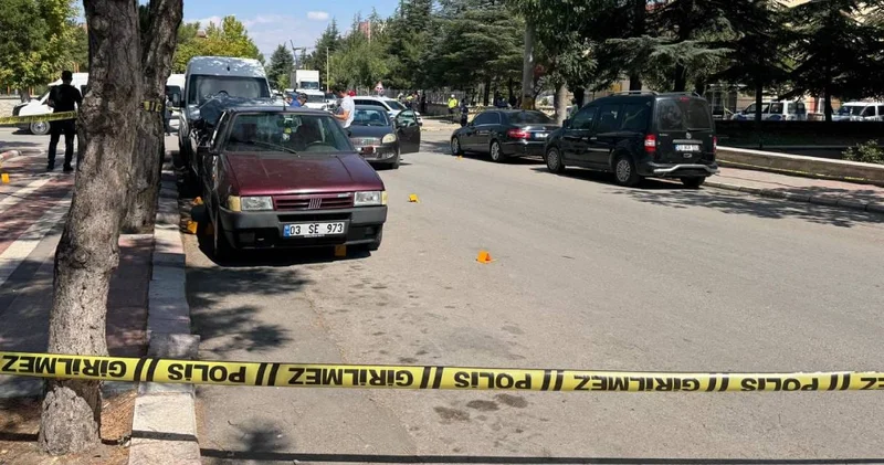 Afyonkarahisar da bir erkek boşanma aşamasında olduğu kadın ve ailesine saldırdı