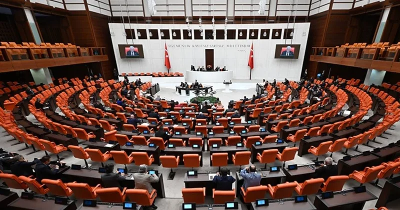 CHP den eğitim çalışanları için kanun teklifi