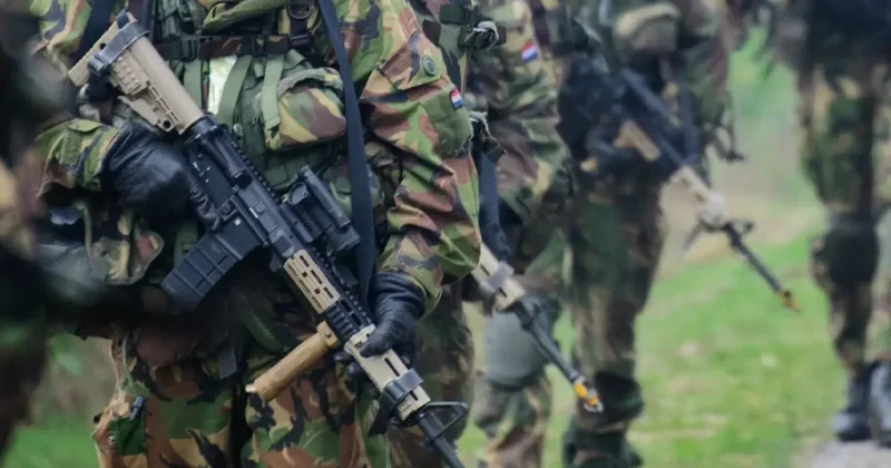 600 kişilik grup tarafından alıkonulan 45 asker serbest bırakıldı