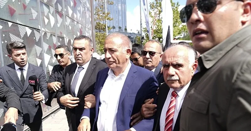 Gürsel Tekin yüzlerine söyledi! CHP liler sessizliğe büründü: Ben Aziz İhsan Aktaş’ın Ertan Yıldız’ın arkadaşı değilim
