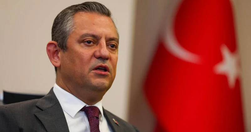 Özgür Özel: Bizi koltuğumuzdan ordu ve polisle döve döve atabilirler; onlar hukukun dışında neyi göze alırsa, fazlasını göze alırız