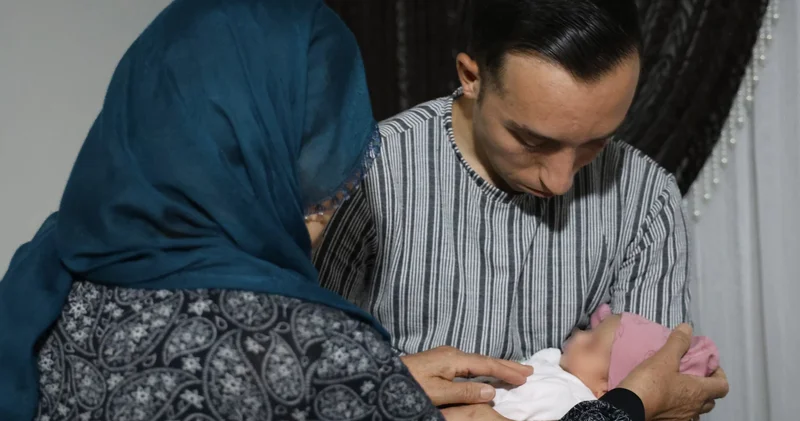 Hastanede akılalmaz bebek olayı... Bize benzemiyor dedi, dinlemediler!