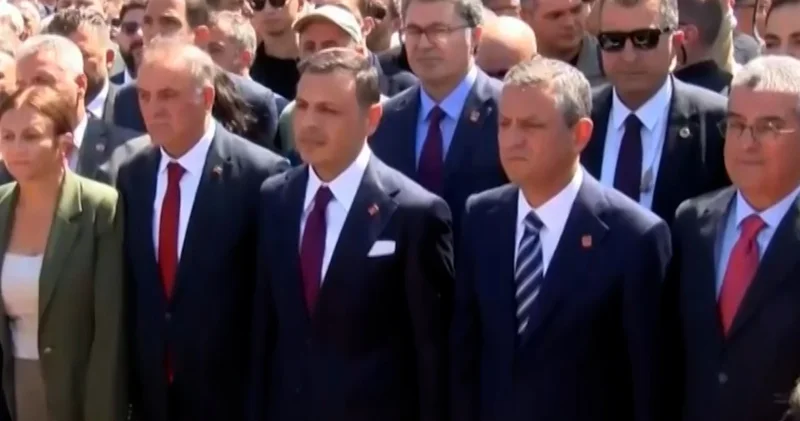 Özgür Özel, Taksim Anıtı na çelenk bıraktı; Gürsel Tekin gelmedi!