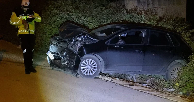 Bursa da 2 otomobil çarpıştı: 4 yaralı