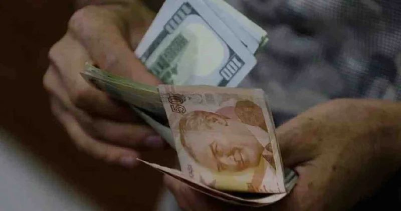Bankacılık devi tarih verdi: Dolar tahminini yükseltti!