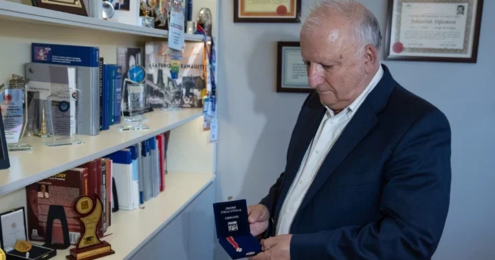 Türk bilim insanı Prof. Dr. Nuri Özgirgin, İtalya dan Şövalyelik ünvanı aldı