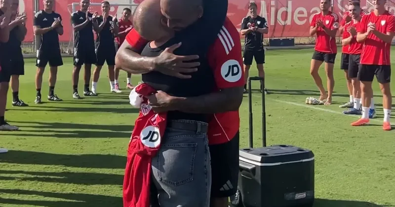 Beğeni yağıyor! Yıldız futbolcunun eşine unutamayacağı destek