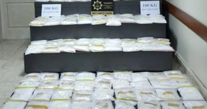 Sakarya da bir araçta 100 kilogram sentetik uyuşturucu ele geçirildi
