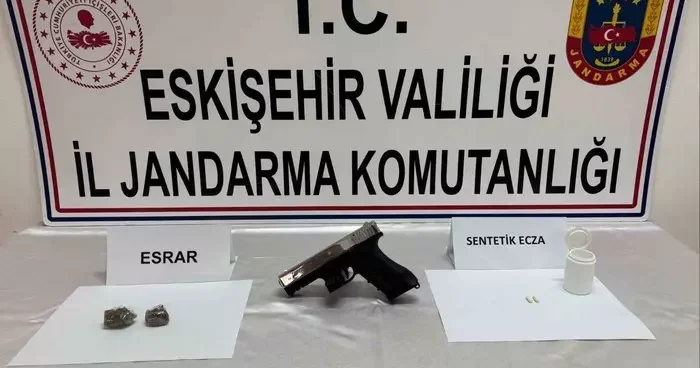 Uyuşturucu bulunduran şahıs jandarma tarafından yakalandı