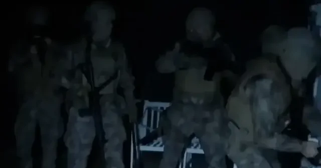 İstanbul da uyuşturucu satıcılarına yönelik operasyonlarda 11 şüpheli yakalandı VİDEO İZLE