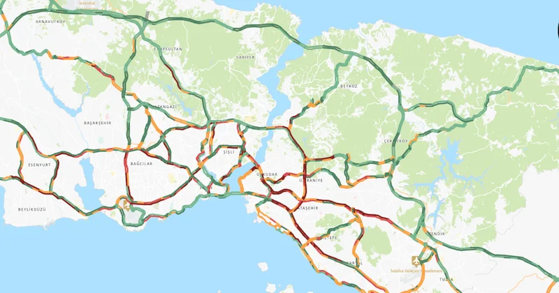 Yağmur İstanbul un trafiği kilitledi! İşe okula gidenler yolda kaldı Sözcü Gazetesi
